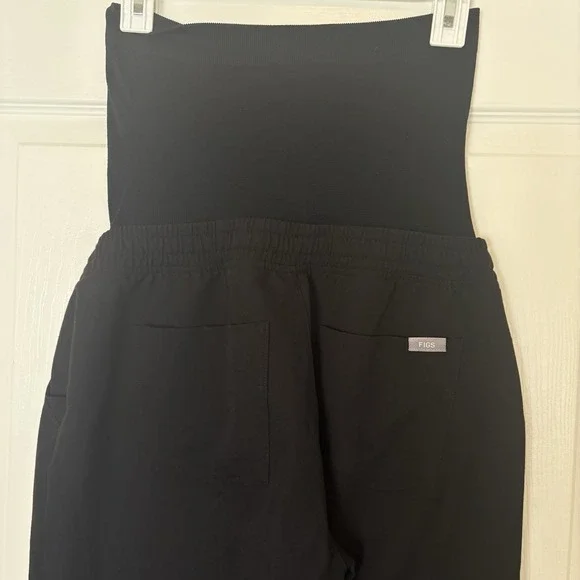 FIGS Women's Black Zamora Maternity Jogger Scrub Pants Small/Tall Full Panel - Picture 6 of 10